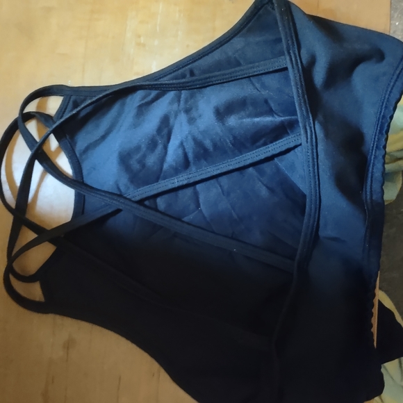 Body fit active wear nwot halter sportsbra - Picture 6 of 8